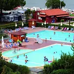 Bungalow Resort Ameglia Кемпинг