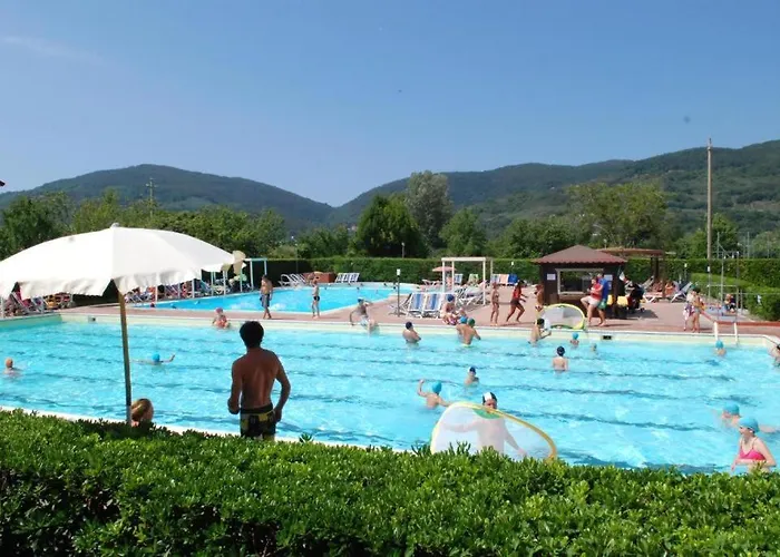 مكان تخييم Bungalow Resort Ameglia أَميليا